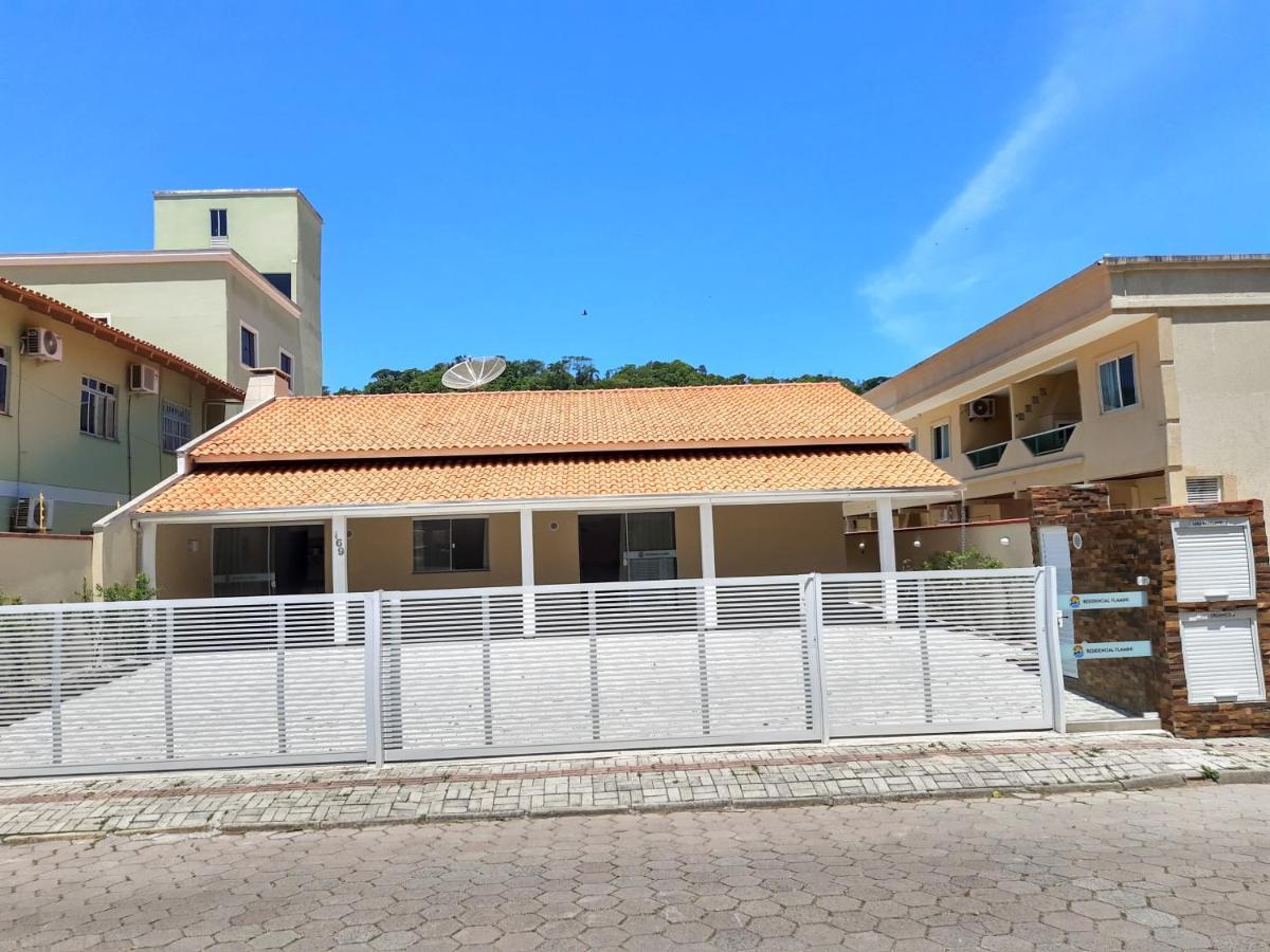 Residencial Flamini Apartment Bombinhas Exterior photo